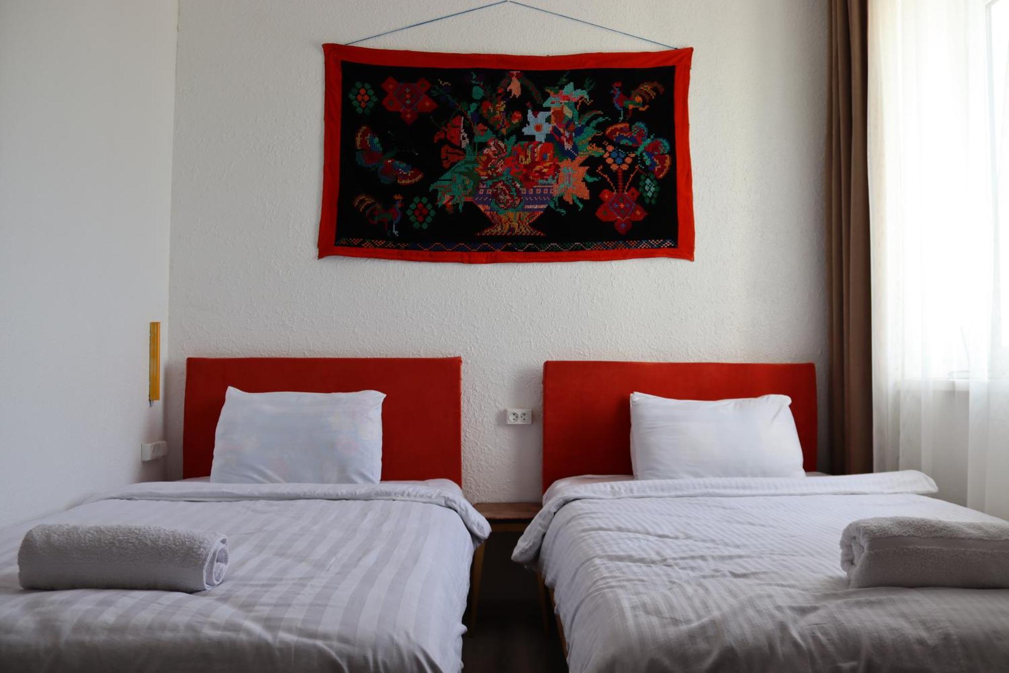 Duet Hostel & Hotel Karakol Rum bild