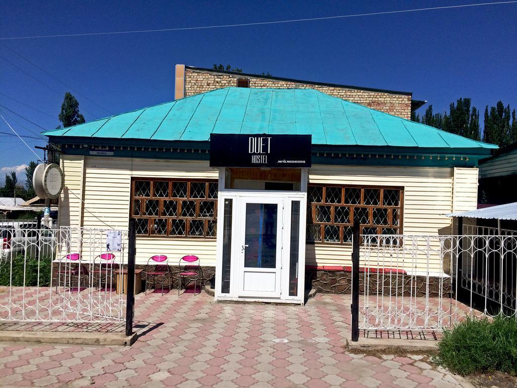 Duet Hostel & Hotel Karakol Exteriör bild